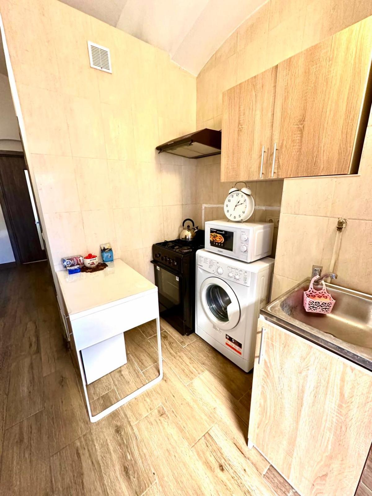 Apartamento Личаківська 4 Leópolis Exterior foto