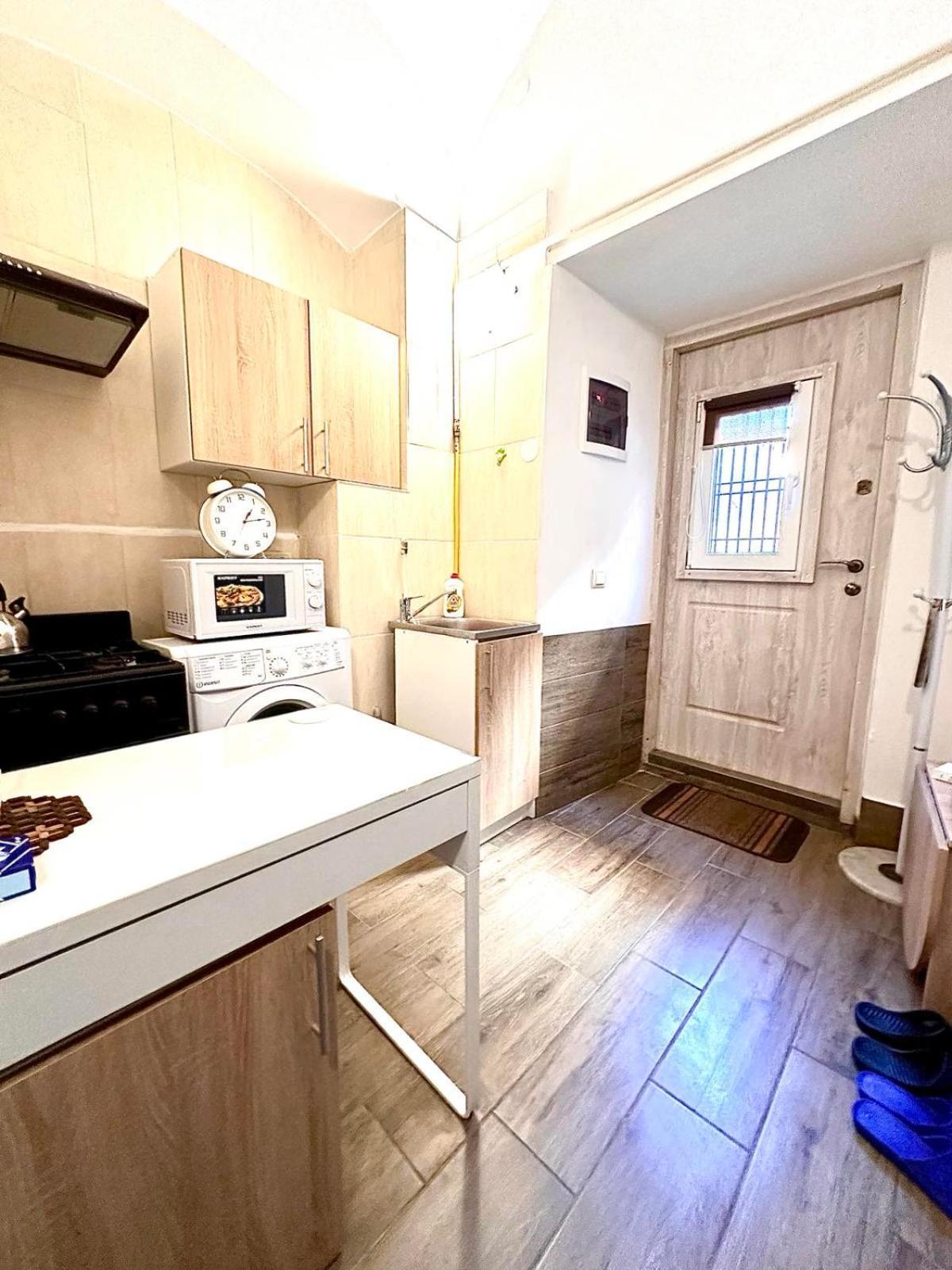 Apartamento Личаківська 4 Leópolis Exterior foto