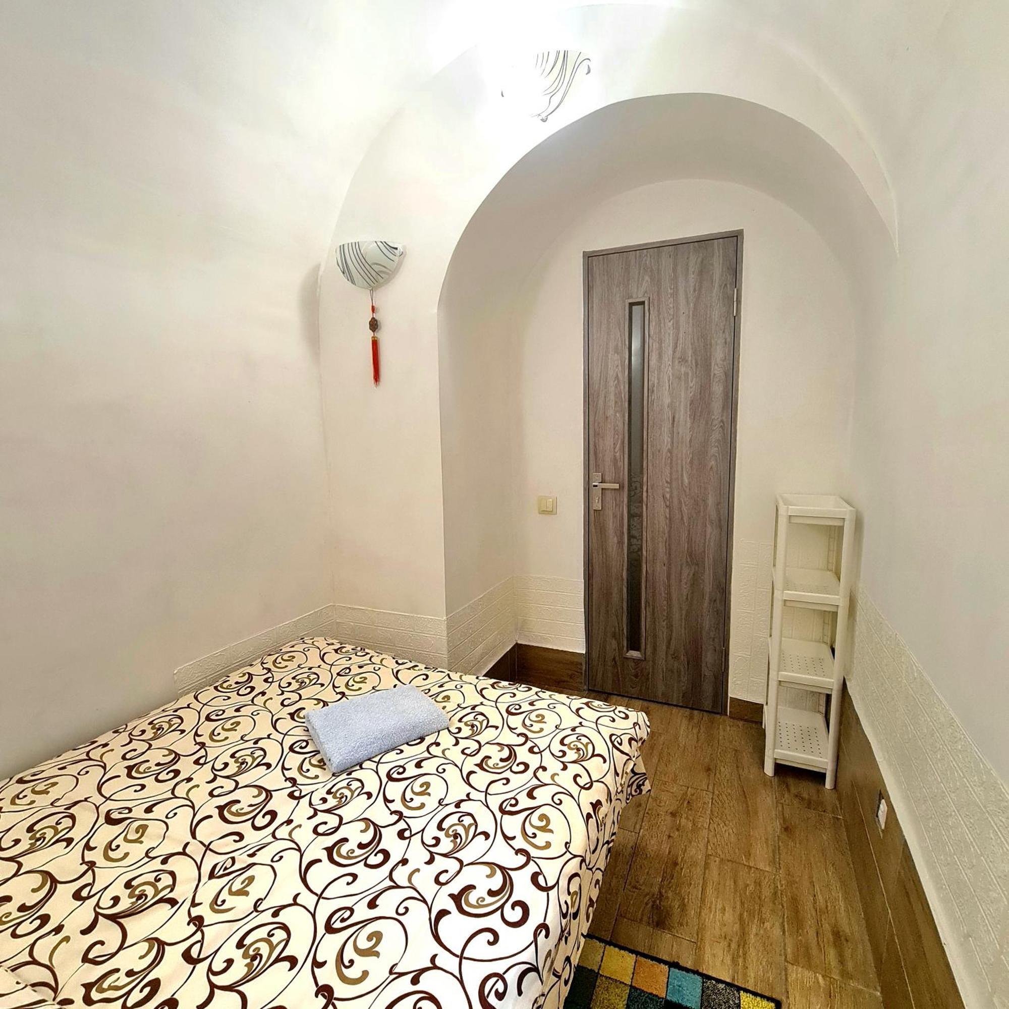 Apartamento Личаківська 4 Leópolis Exterior foto