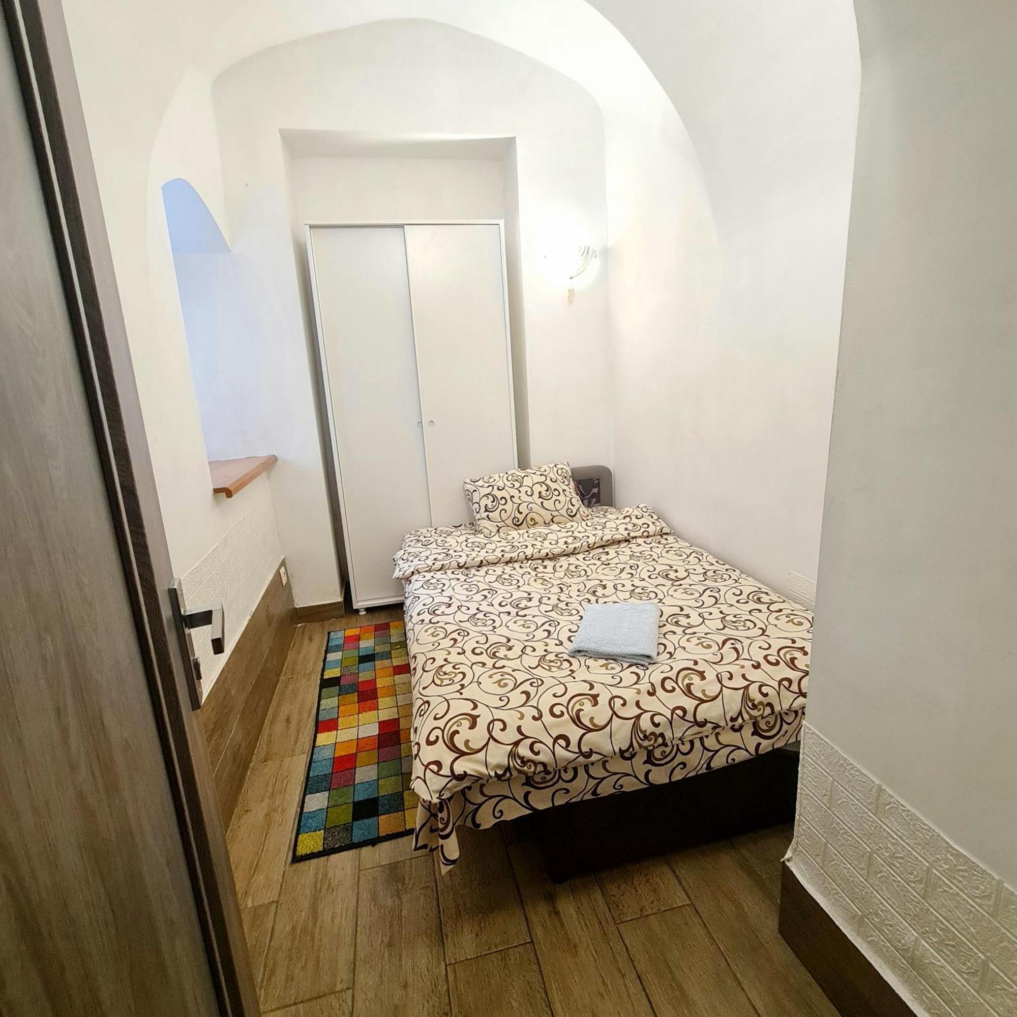 Apartamento Личаківська 4 Leópolis Exterior foto